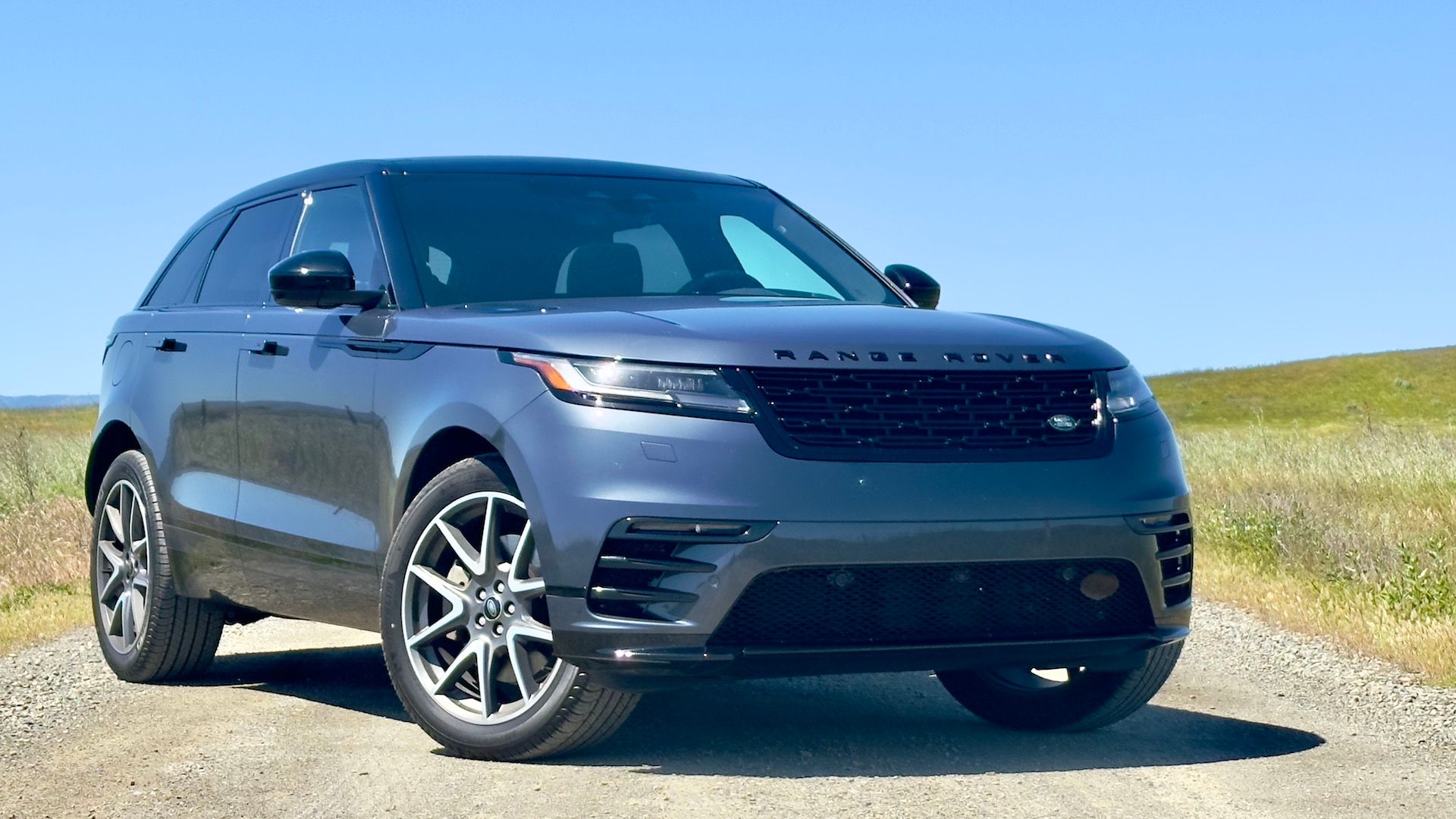 2024 Range Rover Velar Exterior Front 3.25