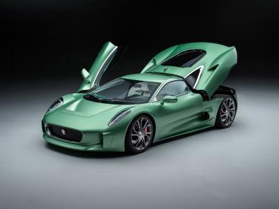 Road-legal Jaguar C-X75 - front