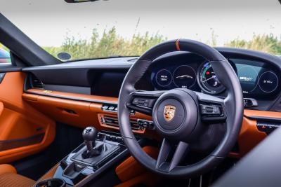 Porsche 911 S/T, interior