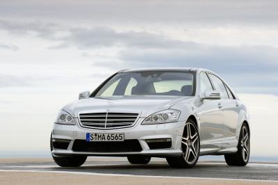 Mercedes-Benz S-Class W221