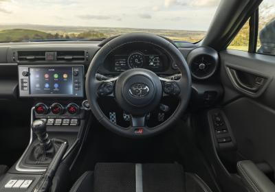 Toyota GR86 - interior