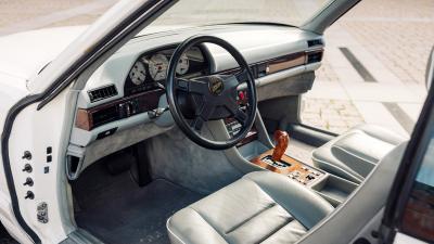 Mercedes 500 SEC Gullwing by Styling Garage, interior