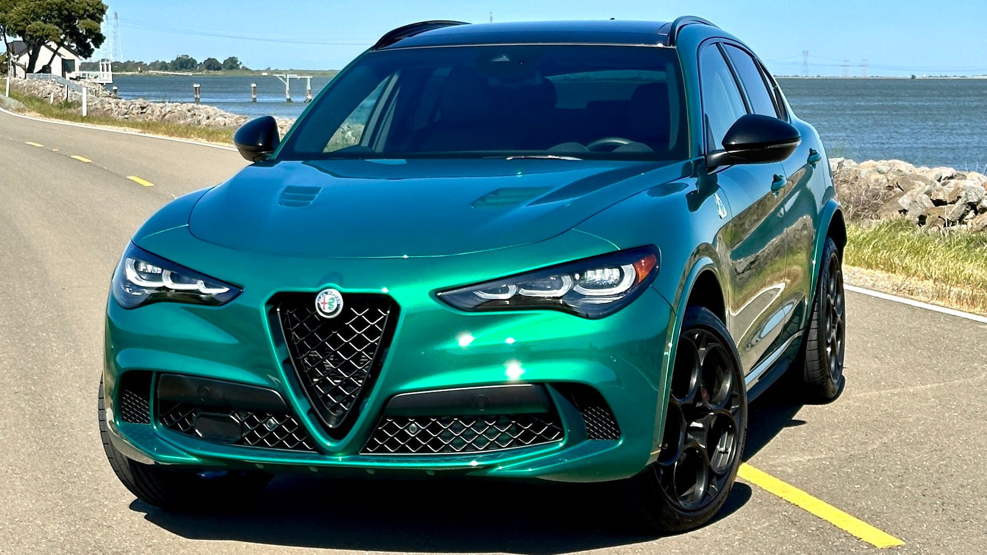 2024 Alfa Romeo Stelvio Exterior F3:4