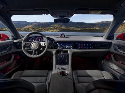 Porsche Taycan GTS - interior