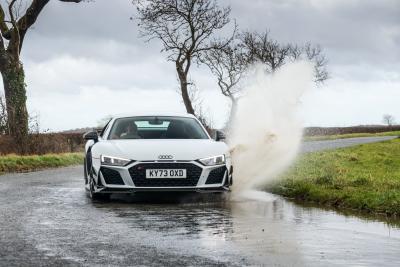 Audi R8 GT - driving