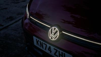 Mk8.5 VW Golf GTI Clubsport, light up badge