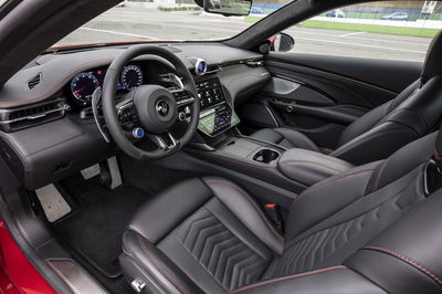 Maserati GranTurismo Trofeo - interior, front