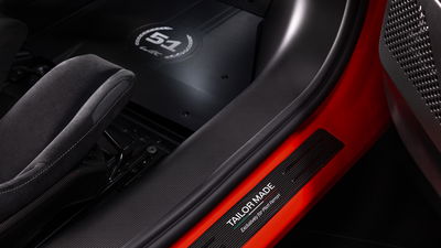 Piloti Ferrari 296 Speciale, detail