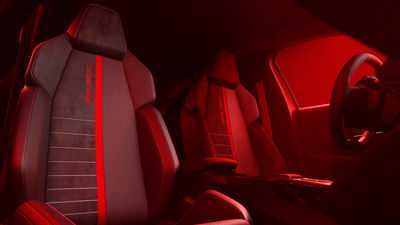 Peugeot e-208 GTi, seats
