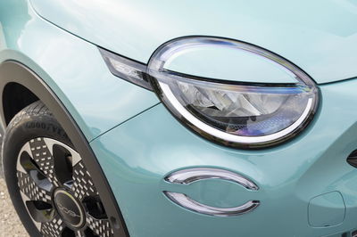 Fiat 600 Hybrid - front detail