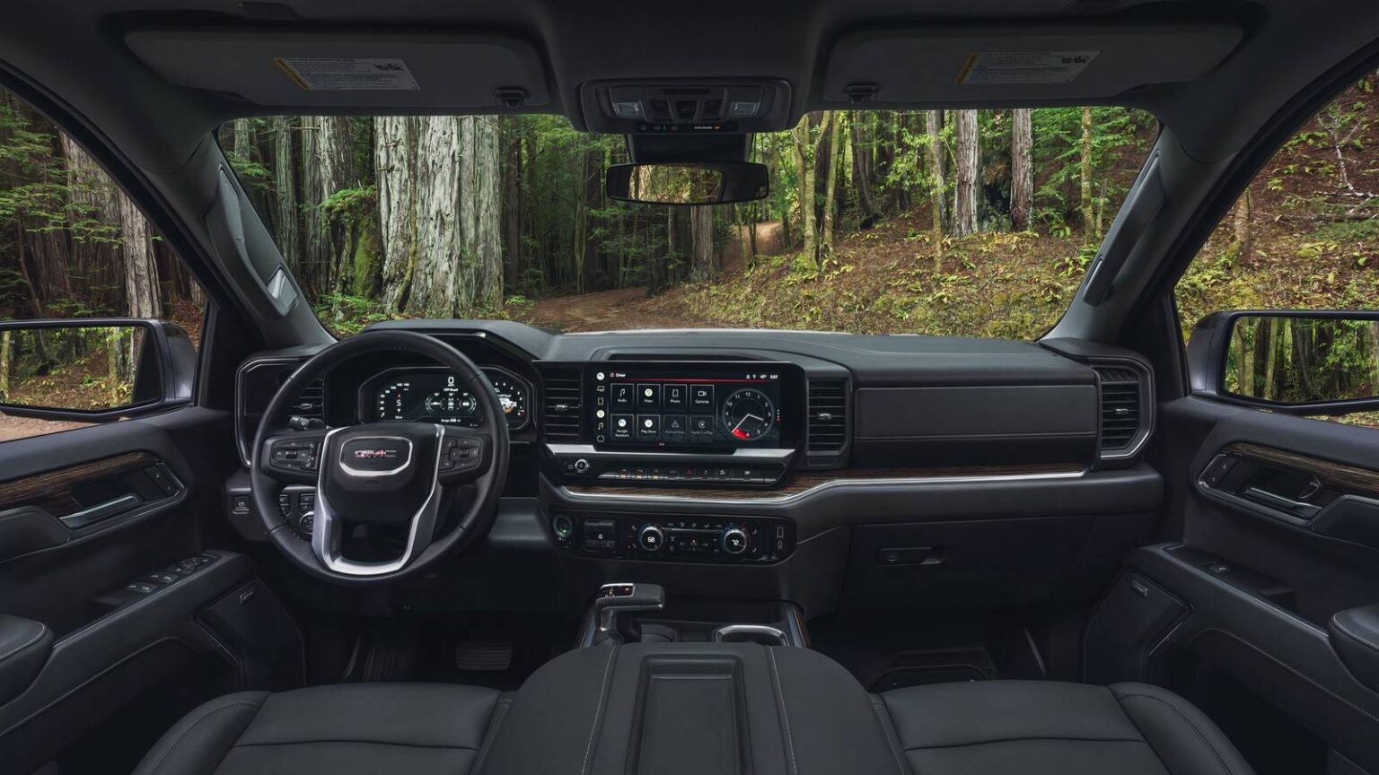 GM’s Controversial Move: Ditching Apple CarPlay And Android Auto For Good