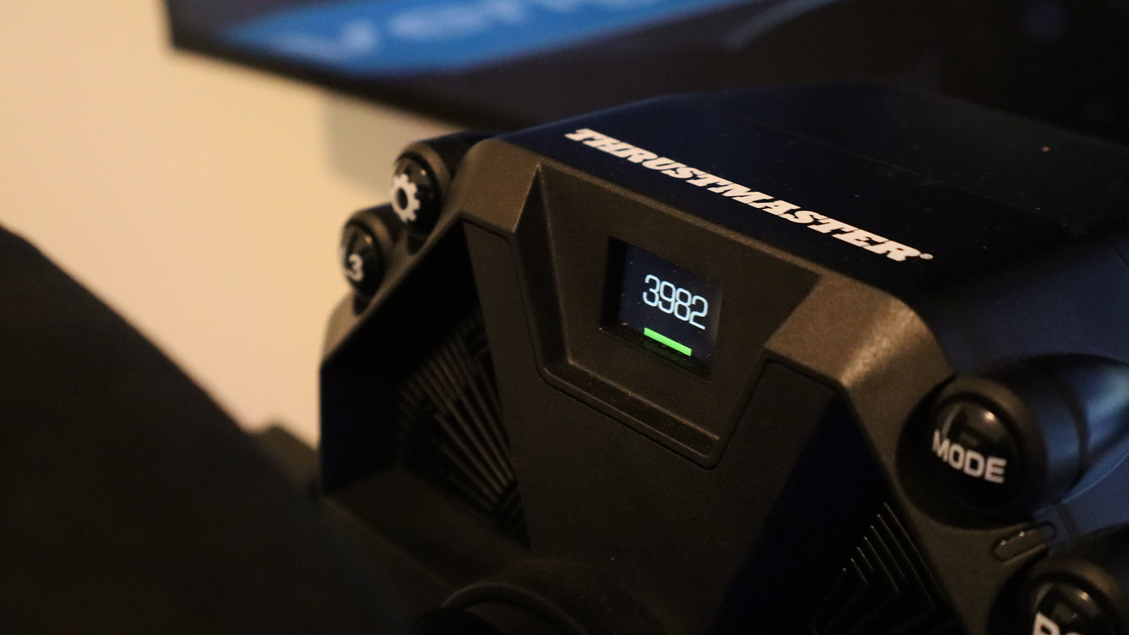 Thrustmaster T598 display