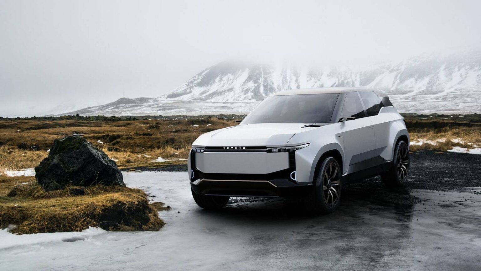 Rumors Suggest A Toyota Pickup Based On The Land Cruiser