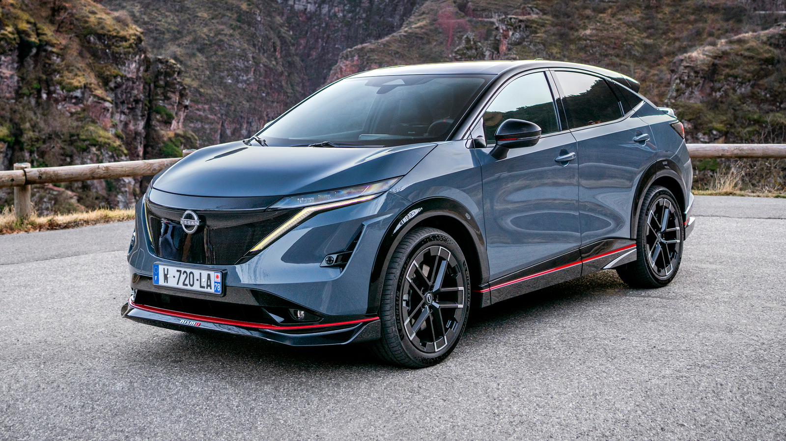 Nissan Ariya Nismo, front