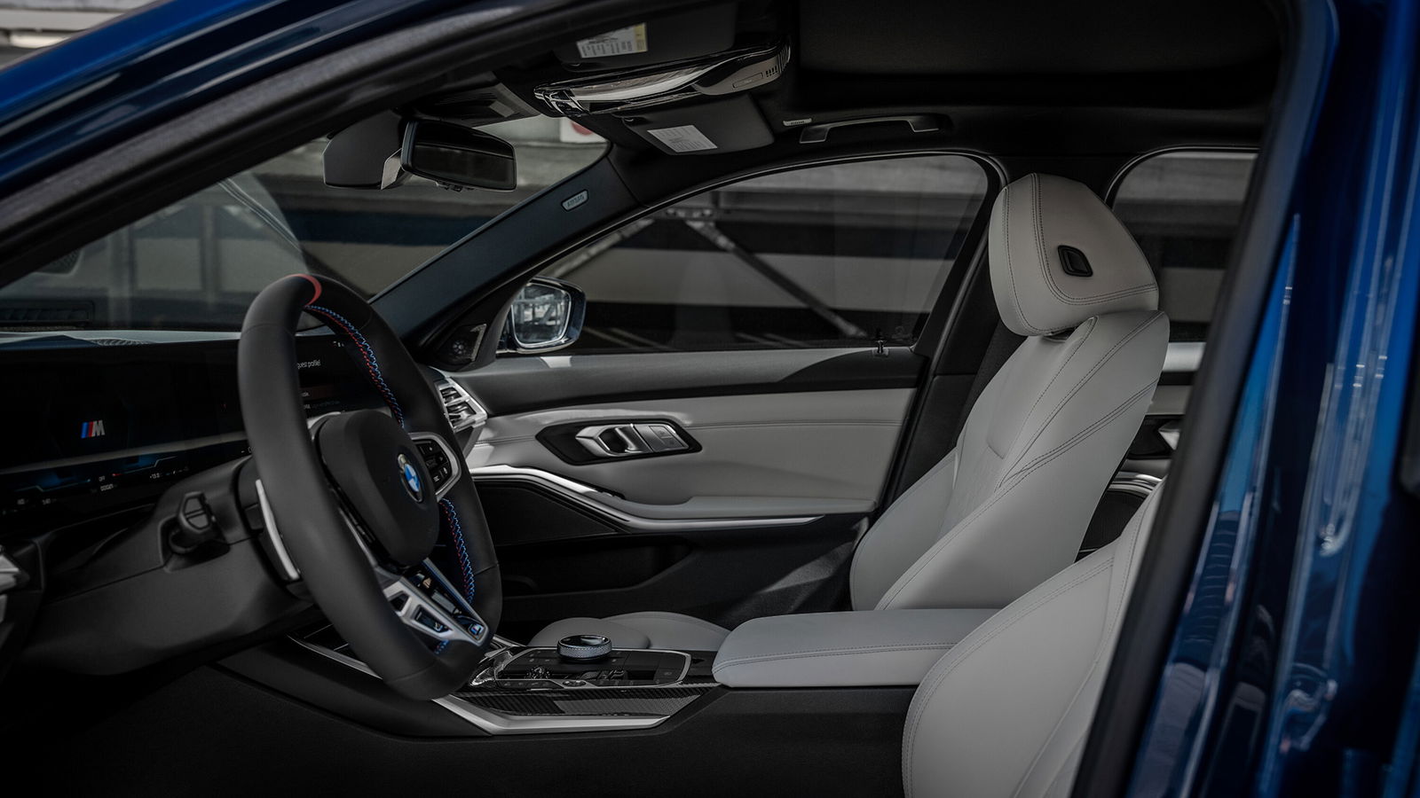 BMW M340i xDrive 50 Jahre Edition, interior