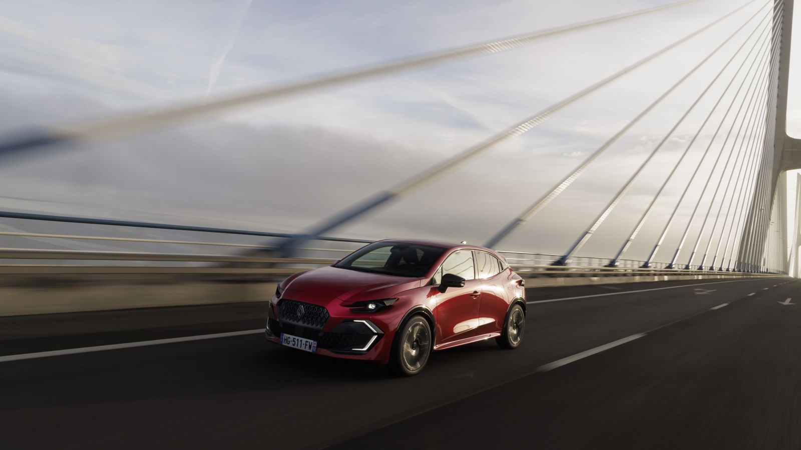 Renault Clio Mk6 - front, driving