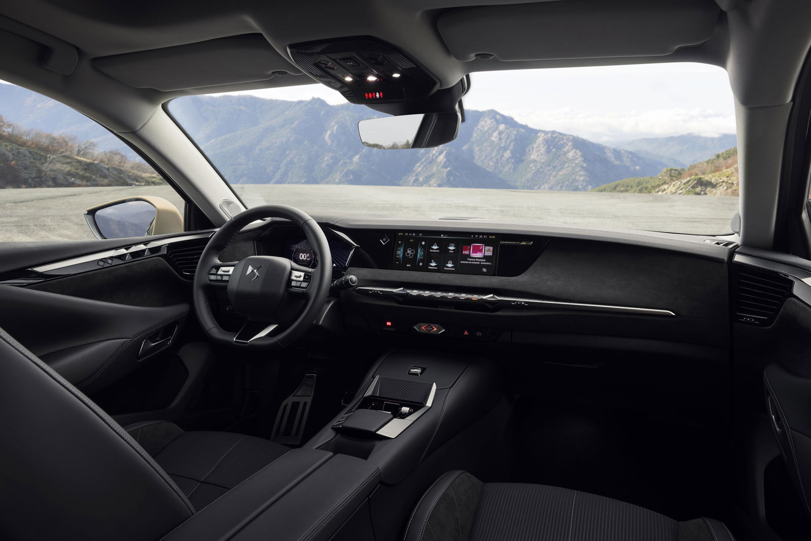 DS No4 Performance Line - interior