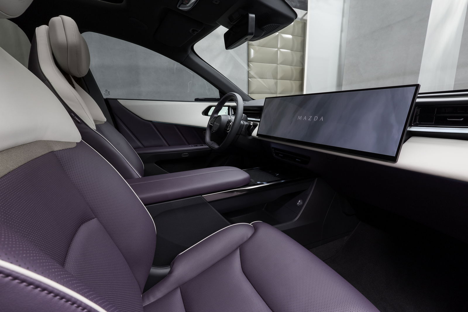 The Mazda CX-6e - interior