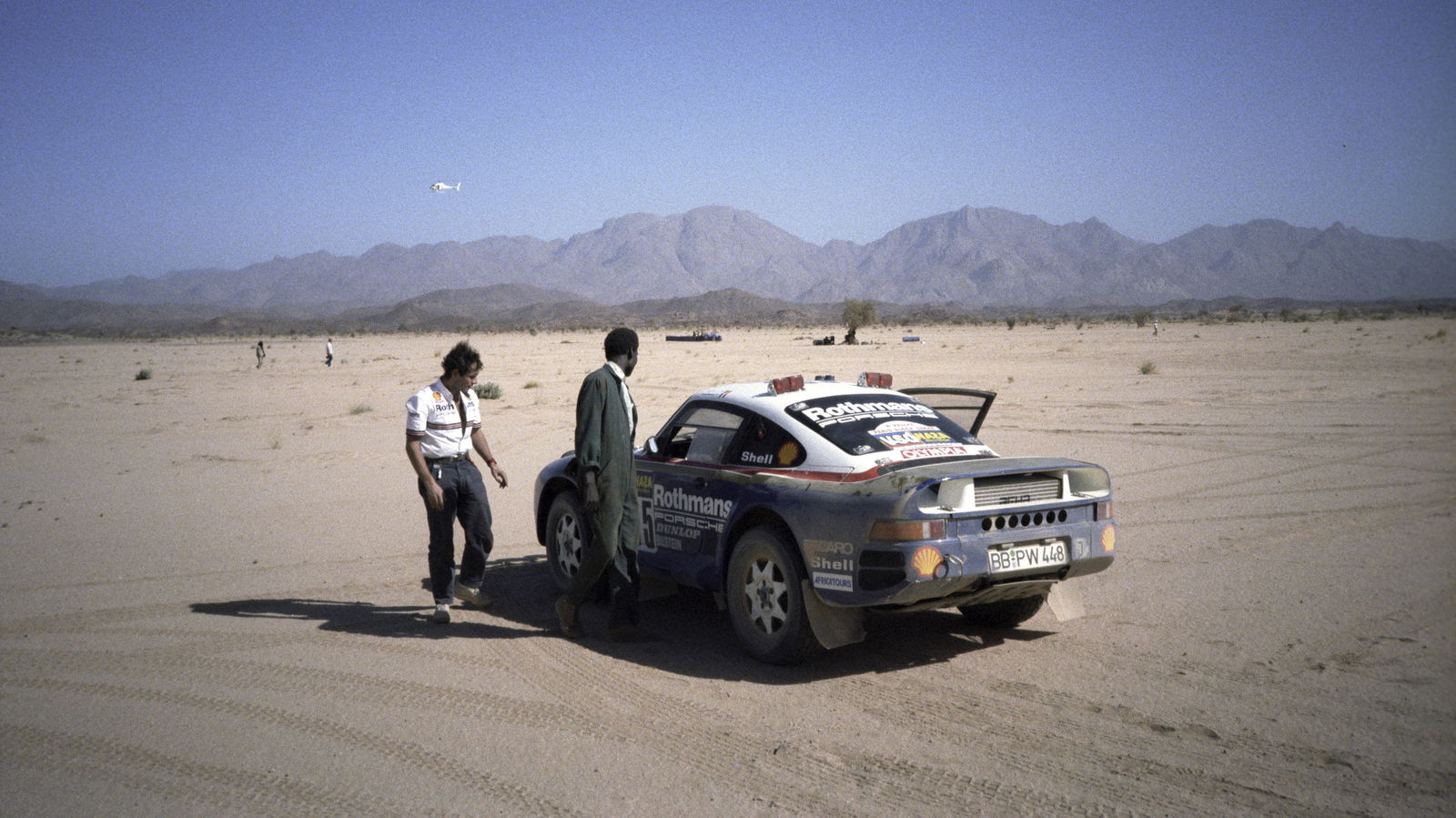 Porsche 959 Dakar, pictured in 1986