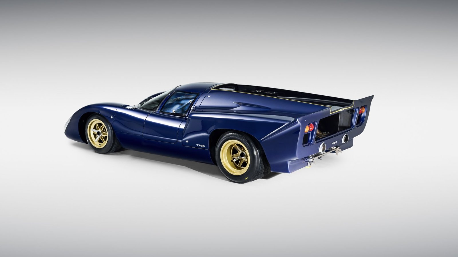 Lola T70S - rear