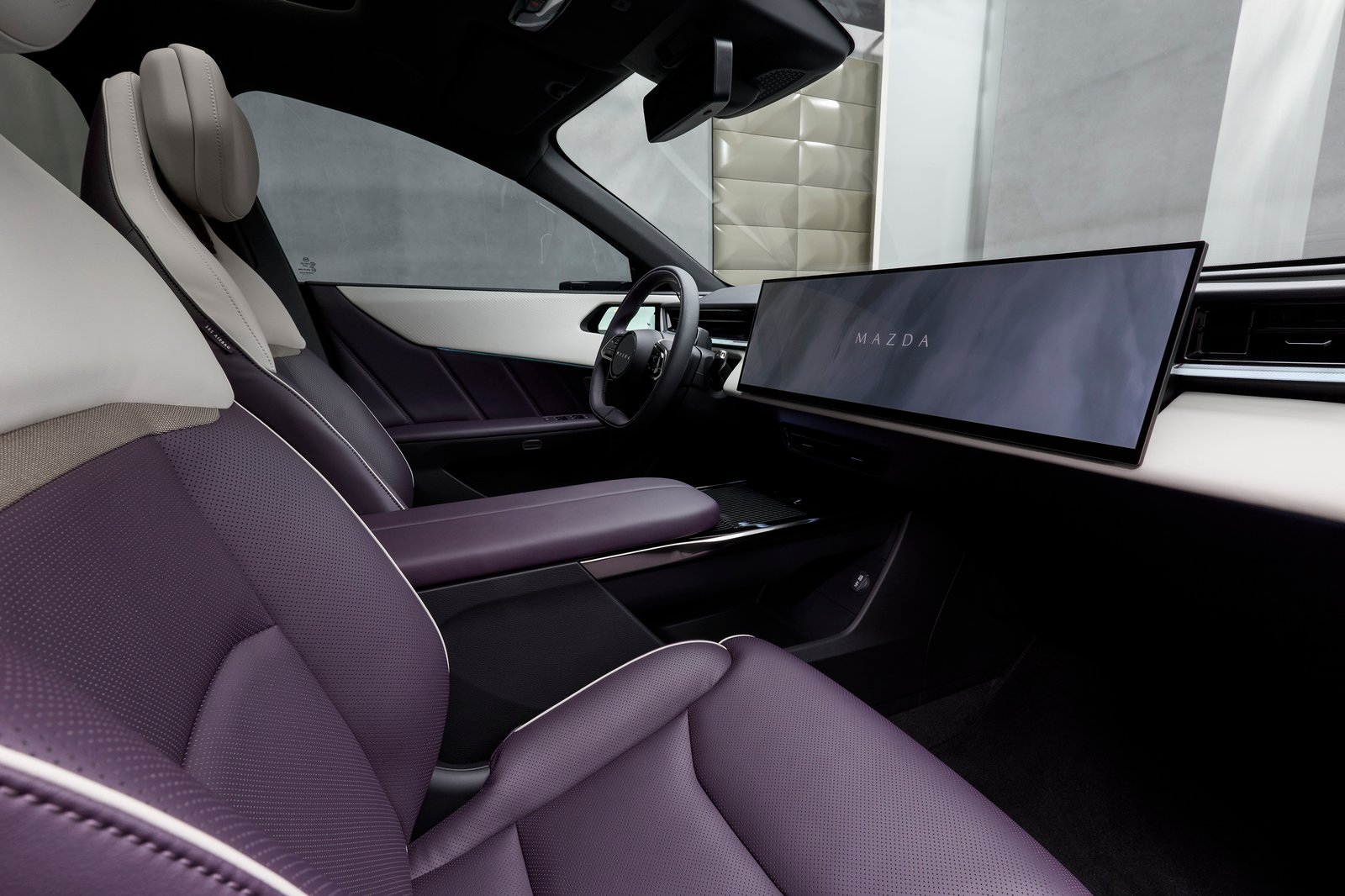 The Mazda CX-6e - interior