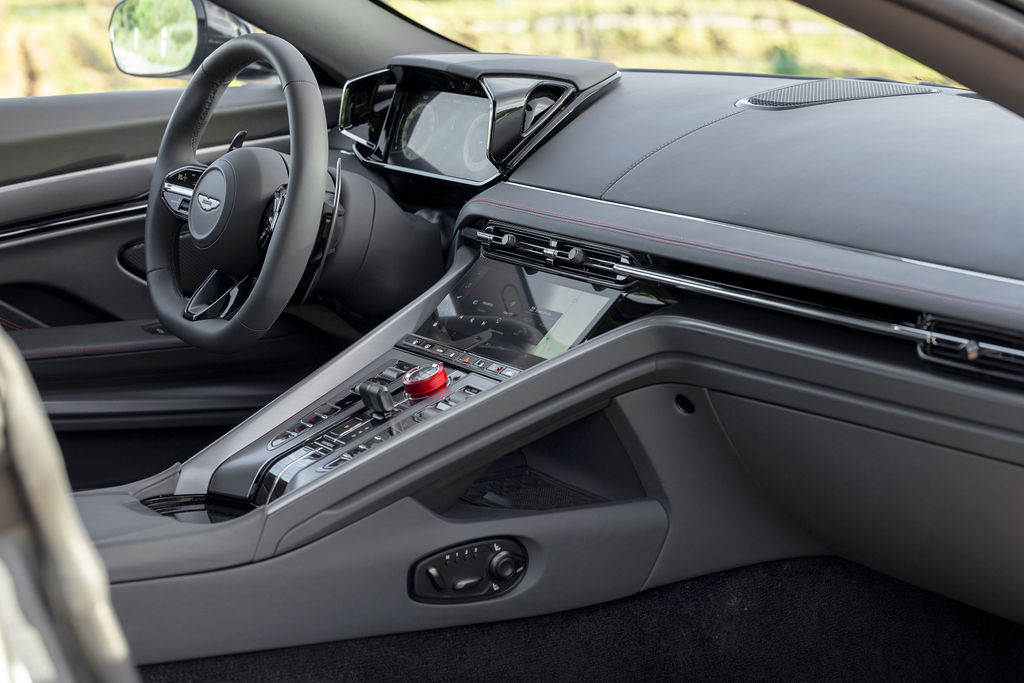 Aston Martin DB12 S - interior