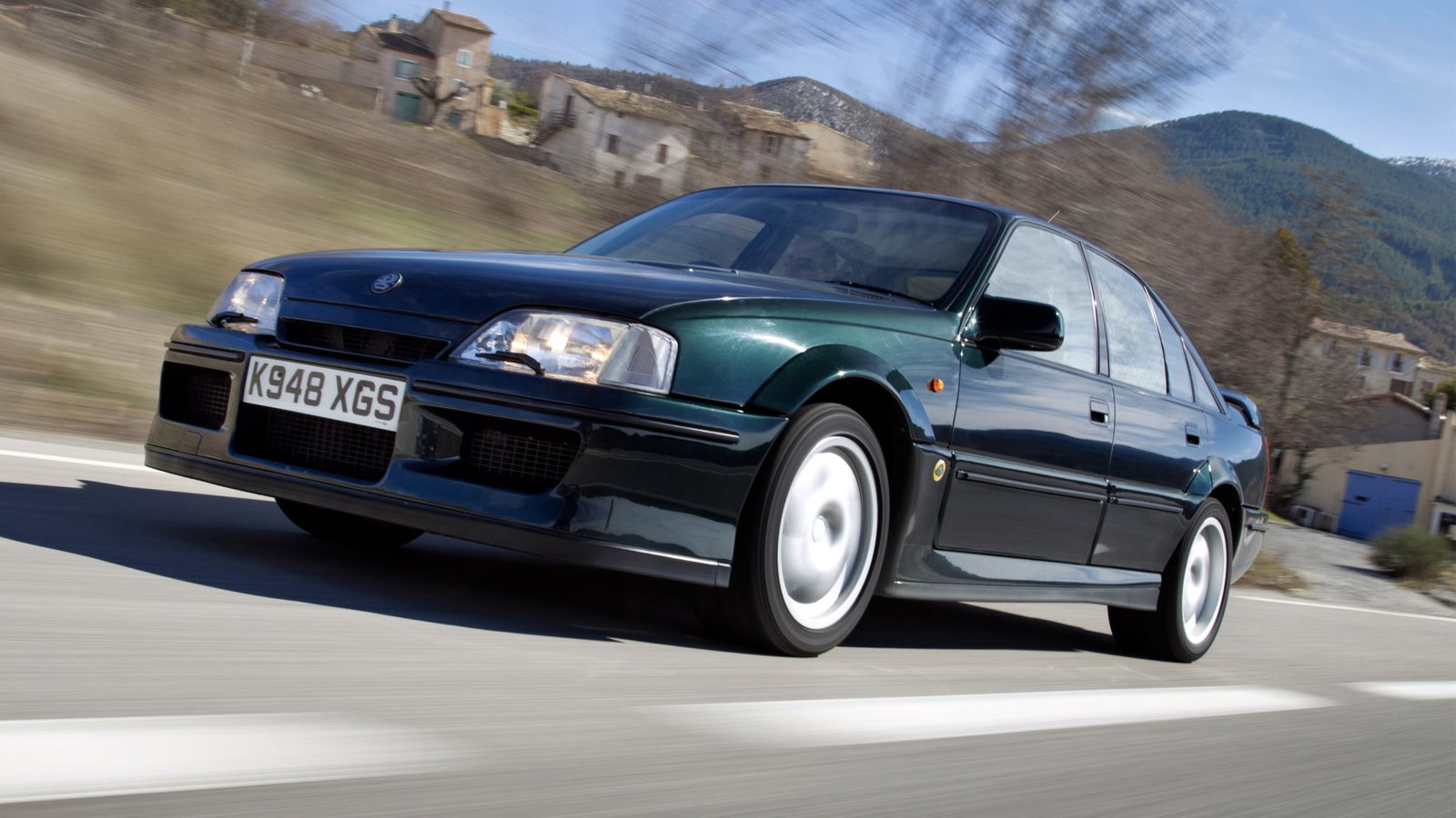 Lotus Carlton