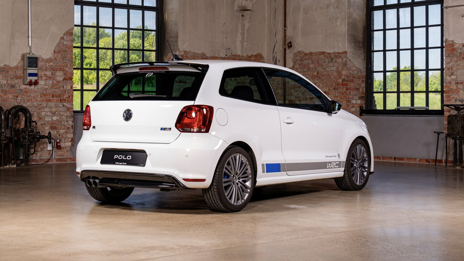 Volkswagen Polo R WRC Street - rear