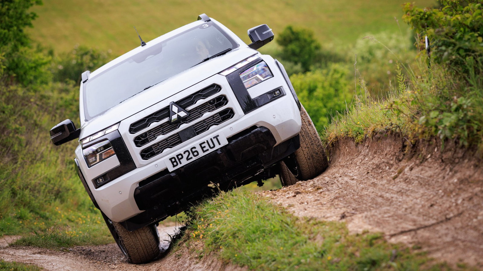 2026 Mitsubishi L200 - front, off-roading