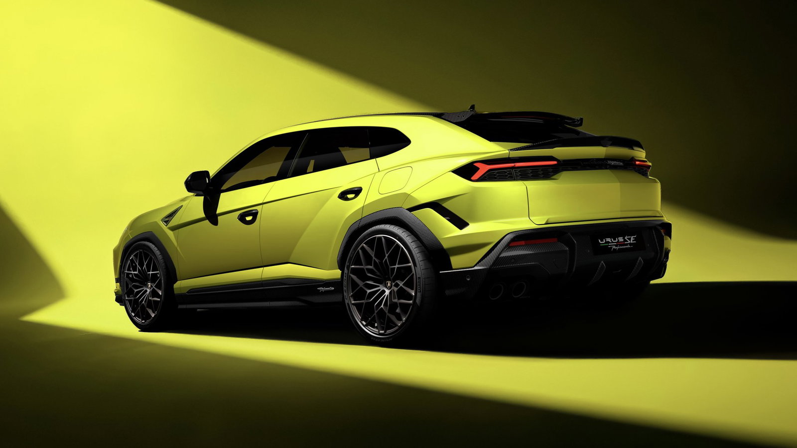 Lamborghini Urus SE Performante - rear