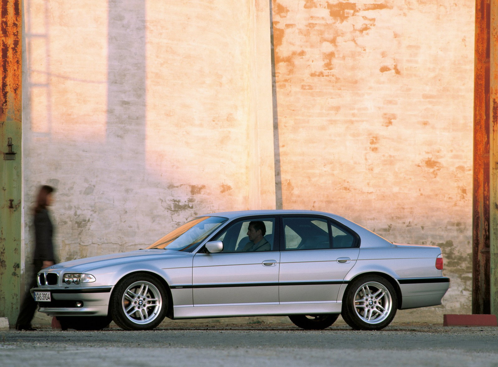 BMW Style 37 M Parallels