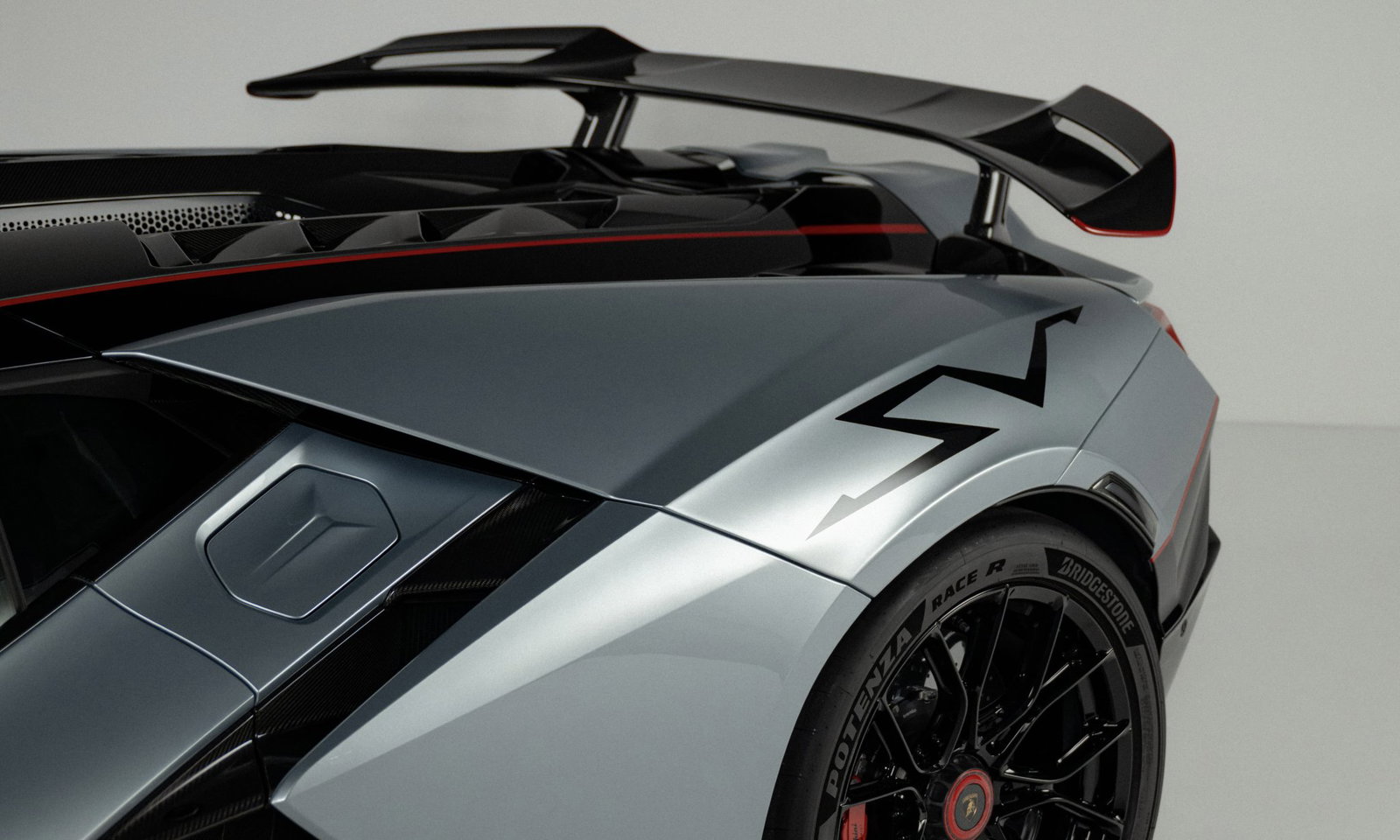 Lamborghini Revuelto SV - rear detail